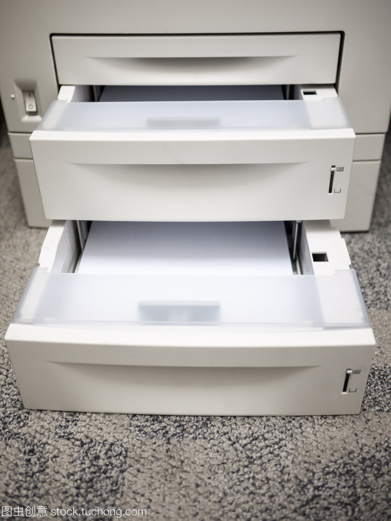 打印機紙盒與通訊設備 辦公效率的雙重保障